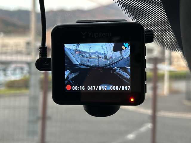 マツダ マツダ２ 15S スマートエディション 広島県 2020(令2)年 2.9万km ポリメタルグレーM 禁煙車/スマートシティブレーキサポート/車線逸脱警報/ハイビームアシスト/BSM/マツダコネクト/・ＣＤ/ＤＶＤ/フルセグ/Bluetooth/AUX/USB/３６０°ビュー・モニター/フロントパーキングセンサー（センター／コーナー）/ステアリングスイッチ/オートライト/LEDヘッドライト/シャークフィンアンテナ/スマートキー/プッシュスタート/360°ドライブレコーダー（ユピテル）/ETC/純正フロアマット