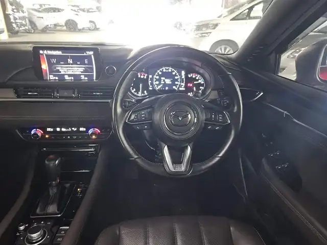 マツダ マツダ６セダン XD Lパッケージ 鹿児島県 2021(令3)年 5.2万km ソウルレッドクリスタルM 純正8型ナビ/フルセグTV/BOSEプレミアムサウンドシステム/レーダークルーズコントロール/パーキングセンサー/衝突被害軽減ブレーキ/車線逸脱防止支援システム/ブラインドスポットモニタリング/交通標識認識機能/ヘッドアップディスプレイ/ツインターボ/LEDヘッドランプ/革巻きステアリング/ステアリングヒーター/パドルシフト/ブラウンナッパ革シート/シートヒーター/前席パワーシート/エアシート/純正19インチアルミホイール/スマートキー/プッシュエンジンスタート/禁煙車