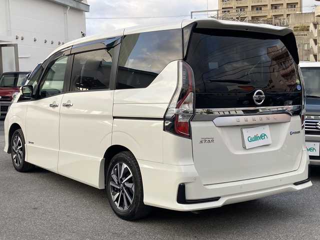 日産 セレナ e－パワー ハイウェイスター 沖縄県 2020(令2)年 7万km ブリリアントホワイトパール ・県外仕入　/・プロパイロット　/・純正ナビ（ＣＤ　ＤＶＤ　ＢＴ　フルセグＴＶ）/・フリップダウンモニター　/・スマートキー　/・プッシュスタート/・両側電動スライドドア　/・セーフティパックＢ　/・アラウンドビューモニター　/・ＬＥＤヘッドライト/・フォグライト/・オートライト/・純正アルミホイール