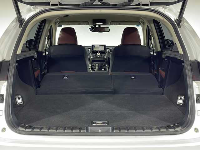 レクサス ＮＸ 300h バージョンL 香川県 2015(平27)年 4.9万km ソニッククォーツ 純正SDナビゲーション/フルセグ　AM FM CD DVD　USB　Bluetooth　AUX　SD/パワーバックドア/バックガイド　サイドモニター/クルーズコントロール/ドライブモードセレクト/革巻きステアリング/パドルシフト/ステアリングヒーター/革シート/前席シートヒーター/前席シートベンチレーション/前席パワーシート/運転席メモリーシート/パワーイージーアクセスシステム/電動格納リクライニング機能付6：4割分割可倒式リアシート/ETC2.0/社外前方ドライブレコーダー/プッシュスタート/AC100V　１００Wアクセサリーコンセント【リア】/電子パーキング　オートホールド/スマートキー/角型三眼LEDヘッドランプ/LEDデイライト/オートライトシステム/純正リアスポイラー/純正18インチアルミホイール