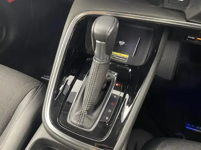 ホンダ ヴェゼル ハイブリッド e:HEV Z 大分県 2021(令3)年 3.1万km クリスタルブラックパール 純正ナビ/フルセグ/Bluetooth/バックカメラ/ホンダセンシング/オートLEDライト/レーダークルーズ/ビルトインETC2.0/カーテンエアバッグ/前席シートヒーター/純正18インチAW/純正フロアマット/スマートキーX2/保証書/取扱説明書