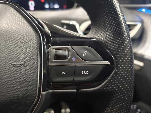 プジョー ５００８ GT ブルーHDi 群馬県 2018(平30)年 6.2万km アマゾナイトグレー 禁煙車 /パノラマルーフ /AppleCarPlay /LEDヘッドライト　/パワーバックドア　/180°カメラ　/コーナーセンサー　/半革シート　/前席シートヒーター　/オートライト　/オートハイビーム　/パドルシフト