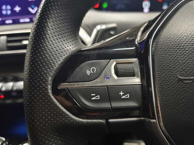 プジョー ５００８ GT ブルーHDi 群馬県 2018(平30)年 6.2万km アマゾナイトグレー 禁煙車 /パノラマルーフ /AppleCarPlay /LEDヘッドライト　/パワーバックドア　/180°カメラ　/コーナーセンサー　/半革シート　/前席シートヒーター　/オートライト　/オートハイビーム　/パドルシフト