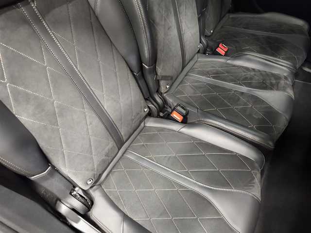 プジョー ５００８ GT ブルーHDi 群馬県 2018(平30)年 6.2万km アマゾナイトグレー 禁煙車 /パノラマルーフ /AppleCarPlay /LEDヘッドライト　/パワーバックドア　/180°カメラ　/コーナーセンサー　/半革シート　/前席シートヒーター　/オートライト　/オートハイビーム　/パドルシフト