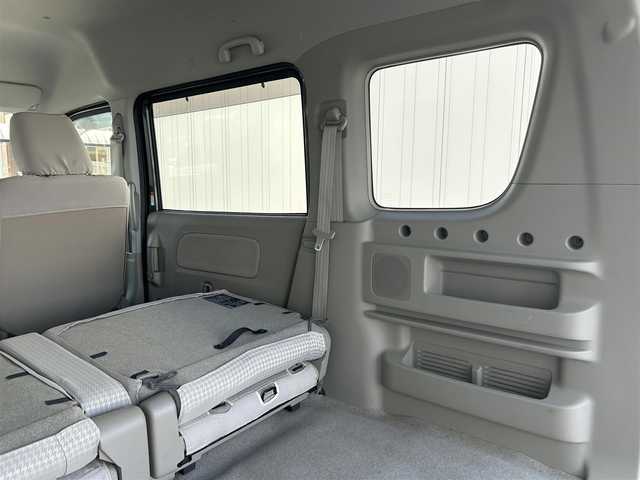 スズキ エブリィ ワゴン PZターボ スペシャル 滋賀県 2019(令1)年 5.5万km クールカーキPM ガソリン/2WD(FR)/4速AT/両側パワースライドドア/7インチ純正ナビ【CN-RZ746W】/(FM/AM/CD/DVD/フルセグ/Bluetooth)/ETC/デュアルカメラブレーキサポート/レーンキープアシスト	/リヤパーキングセンサー/踏み間違い防止アシスト/運転席シートヒーター	/電動格納ミラー/ステアリングスイッチ/オートライト/LEDヘッドライト/フロントフォグ/フルオートエアコン/プッシュスタート/スマートキー/スペアキー/純正フロアマット/ドアバイザー