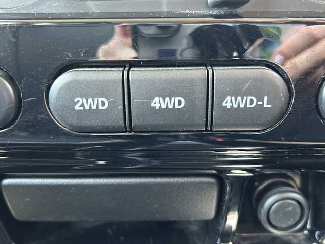 スズキ ジムニー ランドベンチャー 三重県 2014(平26)年 7.6万km クールカーキPM 登録時75468Km/ナビ　/（AM・FM・Bluetooth・CD・DVD）/ワンセグTV/運転席シートヒーター　/キセノンライト/フォグライト/ウッドコンビステアリング　/電動格納ミラー/ステアリングリモコン/純正フロアマット　/取扱説明書　/保証書