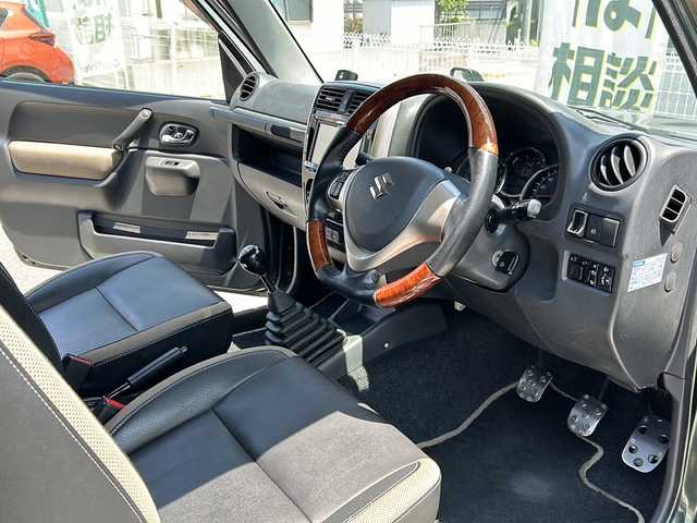 スズキ ジムニー ランドベンチャー 三重県 2014(平26)年 7.6万km クールカーキPM 登録時75468Km/ナビ　/（AM・FM・Bluetooth・CD・DVD）/ワンセグTV/運転席シートヒーター　/キセノンライト/フォグライト/ウッドコンビステアリング　/電動格納ミラー/ステアリングリモコン/純正フロアマット　/取扱説明書　/保証書