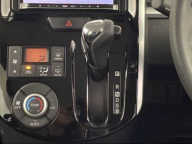 ダイハツ タント カスタム X SA 新潟県 2014(平26)年 3.2万km ブライトシルバーメタリック 衝突被害軽減ブレーキ/社外HDDナビ/　　CD/AM/FM/ワンセグ//バックモニター/片側パワースライドドア/HIDオートライト/純正アルミホイール付/アイドリングストップ/純正フロアマット/ドアバイザー/後席サンシェード/スマートキー