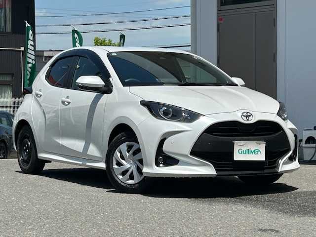 トヨタ ヤリス G 宮城県 2023(令5)年 0.2万km プラチナホワイトパールマイカ ワンオーナー/純正ディスプレイオーディオ（AM/FM/USB/BT）/バックカメラ/TVフルセグ/横滑り防止/車線逸脱警報/オートライト/オートマチックハイビーム/純正フロアマット/スマートキー/保証書/記録簿/取扱説明書