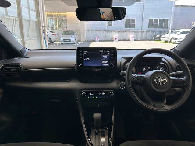 トヨタ ヤリス G 宮城県 2023(令5)年 0.2万km プラチナホワイトパールマイカ ワンオーナー/純正ディスプレイオーディオ（AM/FM/USB/BT）/バックカメラ/TVフルセグ/横滑り防止/車線逸脱警報/オートライト/オートマチックハイビーム/純正フロアマット/スマートキー/保証書/記録簿/取扱説明書