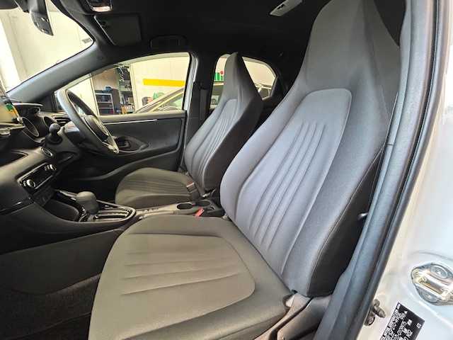 トヨタ ヤリス G 宮城県 2023(令5)年 0.2万km プラチナホワイトパールマイカ ワンオーナー/純正ディスプレイオーディオ（AM/FM/USB/BT）/バックカメラ/TVフルセグ/横滑り防止/車線逸脱警報/オートライト/オートマチックハイビーム/純正フロアマット/スマートキー/保証書/記録簿/取扱説明書