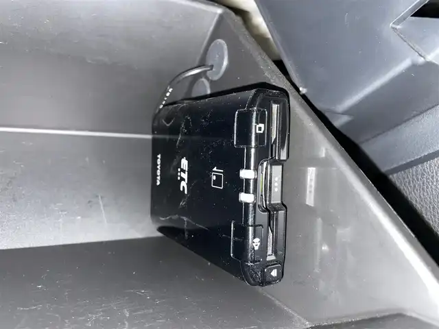 トヨタ ８６ GT 群馬県 2019(令1)年 3.1万km クリスタルホワイトパール スペアタイヤ/＝＝＝＝＝/純正７インチナビ/純正ETC/バックカメラ/クルーズコントロール/パドルシフト/ステアリングスイッチ/純正フロアマット/革巻きステアリング/360度ドライブレコーダー/レーザー受信対応レーダー探知機(ZERO708LV)