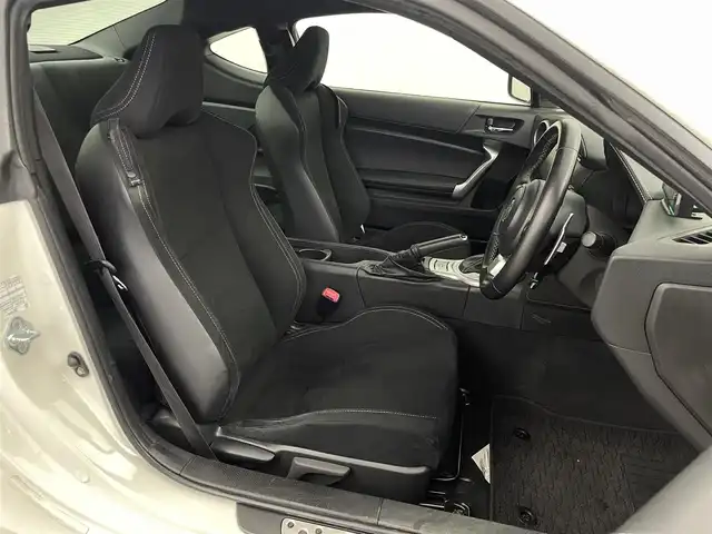 トヨタ ８６ GT 群馬県 2019(令1)年 3.1万km クリスタルホワイトパール スペアタイヤ/＝＝＝＝＝/純正７インチナビ/純正ETC/バックカメラ/クルーズコントロール/パドルシフト/ステアリングスイッチ/純正フロアマット/革巻きステアリング/360度ドライブレコーダー/レーザー受信対応レーダー探知機(ZERO708LV)