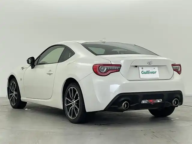 トヨタ ８６ GT 群馬県 2019(令1)年 3.1万km クリスタルホワイトパール スペアタイヤ/＝＝＝＝＝/純正７インチナビ/純正ETC/バックカメラ/クルーズコントロール/パドルシフト/ステアリングスイッチ/純正フロアマット/革巻きステアリング/360度ドライブレコーダー/レーザー受信対応レーダー探知機(ZERO708LV)