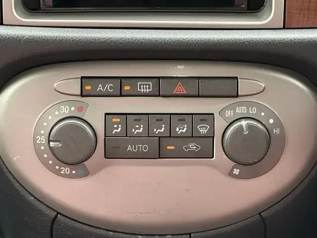 ダイハツ ミラ ジーノ プレミアムX 島根県 2007(平19)年 7.4万km ブリティッシュグリーンマイカ 社外アルパインCDオーディオ/ハーフレザーシート /ウッドコンビMOMOステアリング/リモコンキー /フロアマット/電動格納ミラー/ヘッドライトレベライザー