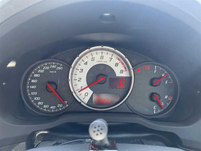 トヨタ ８６ GT 埼玉県 2013(平25)年 5.2万km サテンホワイトパール ・TRDエアロ/・HKSマフラー/・HKSサスペンション/・HKSタワーバー/・HKSマフラー/・ADVAN Racing RGIII 18インチAW/・HKSフラッシュエディター/・アルパインナビ/・バックカメラ/・プッシュスタート/・スマートキー×２/・革巻きステアリング/・電格ミラー/・オートライト/・フォグライト/・ワンオーナー/・ディーラー点検記録簿/・取扱説明書/・保証書/・純正AW積込み