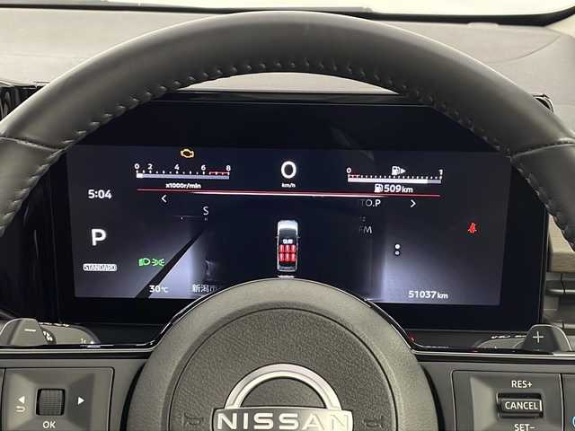 日産 セレナ ハイウェイスター V 新潟県 2023(令5)年 5.1万km ダイヤモンドブラック 純正メモリナビ/（BT/FM/AM/フルセグTV）/アラウンドビューモニター/ステアリングスイッチ/パドルシフト/デジタルインナーミラー/ワイヤレス充電/両側パワースライドドア/ブラインドスポットモニター/ハンズフリーオートスライドドア/サンシェード/ウィンカーミラー/電格ミラー/ETC2.0/取扱説明書/保証書/整備記録簿