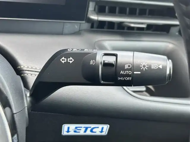 日産 セレナ ハイウェイスター V 静岡県 2023(令5)年 5.1万km ダイヤモンドブラック 純正メモリナビ/（BT/FM/AM/フルセグTV）/アラウンドビューモニター/ステアリングスイッチ/パドルシフト/デジタルインナーミラー/ワイヤレス充電/両側パワースライドドア/ブラインドスポットモニター/ハンズフリーオートスライドドア/サンシェード/ウィンカーミラー/電格ミラー/ETC2.0/取扱説明書/保証書