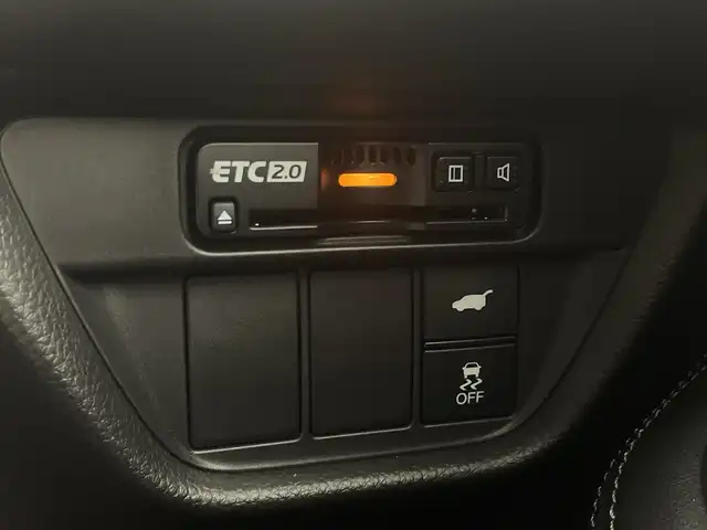ホンダ ＺＲ－Ｖ ハイブリッド e:HEV Z 三重県 2023(令5)年 1.7万km クリスタルブラックパール 禁煙車　/ＢＯＳＥサウンド　/全方位モニター　/置くだけ充電　/純正ナビ/AM/FM/BT/USB/フルセグTV/スマホ連動　/2.0ＥＴＣ　/レザーシート　/シートヒーター/パワーシート　/クリアランスソナー　/ステアリングヒーター　/前後ドライブレコーダー　/パドルシフト　/パワーバックドア/取扱説明書/スペアキー有り
