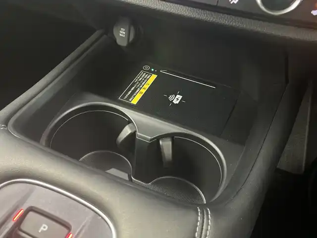 ホンダ ＺＲ－Ｖ ハイブリッド e:HEV Z 三重県 2023(令5)年 1.7万km クリスタルブラックパール 禁煙車　/ＢＯＳＥサウンド　/全方位モニター　/置くだけ充電　/純正ナビ/AM/FM/BT/USB/フルセグTV/スマホ連動　/2.0ＥＴＣ　/レザーシート　/シートヒーター/パワーシート　/クリアランスソナー　/ステアリングヒーター　/前後ドライブレコーダー　/パドルシフト　/パワーバックドア/取扱説明書/スペアキー有り