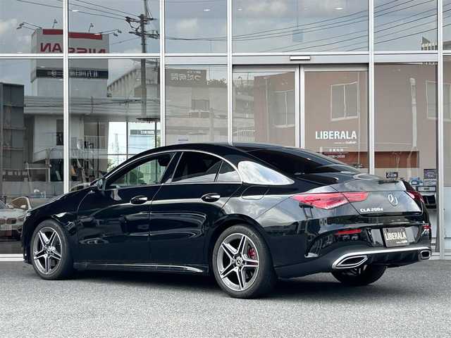 メルセデス・ベンツ ＣＬＡ２００ｄ AMGライン 福岡県 2022(令4)年 1.3万km コスモスブラック ＡＭＧラインＰＫＧ　/マルチビームＬＥＤヘッドライト　/ＡＣＣ　/ＢＳＭ　/アンビエントライト　/ハーフレザー　/純正ナビ／フルセグ　/Ｂｌｕｅｔｏｏｔｈ　/Ｂカメラ　/前後ドライブレコーダー　/純正１８インチＡＷ