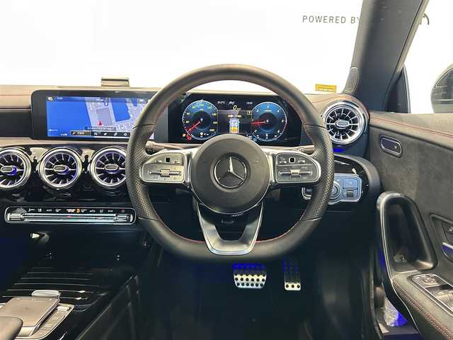 メルセデス・ベンツ ＣＬＡ２００ｄ AMGライン 福岡県 2022(令4)年 1.3万km コスモスブラック ＡＭＧラインＰＫＧ　/マルチビームＬＥＤヘッドライト　/ＡＣＣ　/ＢＳＭ　/アンビエントライト　/ハーフレザー　/純正ナビ／フルセグ　/Ｂｌｕｅｔｏｏｔｈ　/Ｂカメラ　/前後ドライブレコーダー　/純正１８インチＡＷ