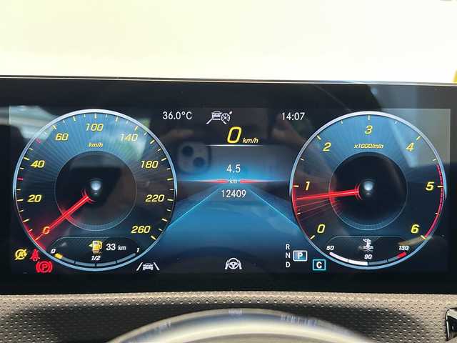 メルセデス・ベンツ ＣＬＡ２００ｄ AMGライン 福岡県 2022(令4)年 1.3万km コスモスブラック ＡＭＧラインＰＫＧ　/マルチビームＬＥＤヘッドライト　/ＡＣＣ　/ＢＳＭ　/アンビエントライト　/ハーフレザー　/純正ナビ／フルセグ　/Ｂｌｕｅｔｏｏｔｈ　/Ｂカメラ　/前後ドライブレコーダー　/純正１８インチＡＷ