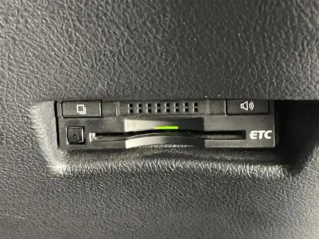 トヨタ シエンタ ハイブリッド G 愛知県 2015(平27)年 8.9万km ブラックマイカ 純正ナビ　フルセグＴＶ　Ｂｌｕｅｔｏｏｔｈ　シートヒーター　両側パワースライドドア　セーフティセンス　衝突軽減　車線逸脱　バックカメラ　ＥＴＣ　フロアマット　ＬＥＤオートライト　フォグライト　禁煙車