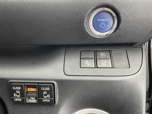 トヨタ シエンタ ハイブリッド G 愛知県 2015(平27)年 8.9万km ブラックマイカ 純正ナビ　フルセグＴＶ　Ｂｌｕｅｔｏｏｔｈ　シートヒーター　両側パワースライドドア　セーフティセンス　衝突軽減　車線逸脱　バックカメラ　ＥＴＣ　フロアマット　ＬＥＤオートライト　フォグライト　禁煙車