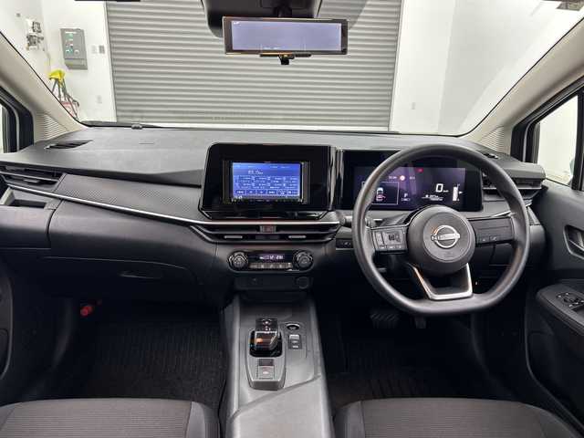 日産 ノート S 三重県 2021(令3)年 4.6万km ピュアホワイトパール ナビ取付パッケージ/アラウンドビューモニター/ナビ非連動/インテリジェントルームミラー/BSW+BSI+RCTA/リモコンドアミラー/インテリジェントキー/LEDヘッドランプ/アダプティブLEDヘッドライトシステム/LEDフォグランプ/エマージェンシーブレーキ/車線逸脱警報/コーナーセンサー/社外ナビ（D308BT）/・CD/DVD/BT/FM/AM/ステアリングスイッチ（ナビ非連動）/電動パーキングブレーキ/オートホールド/オートライト/スペアキー/純正ホイールタイヤ2025年製造/レンタカーアップ/社外前方ドライブレコーダー/ETC/社外フロアマット