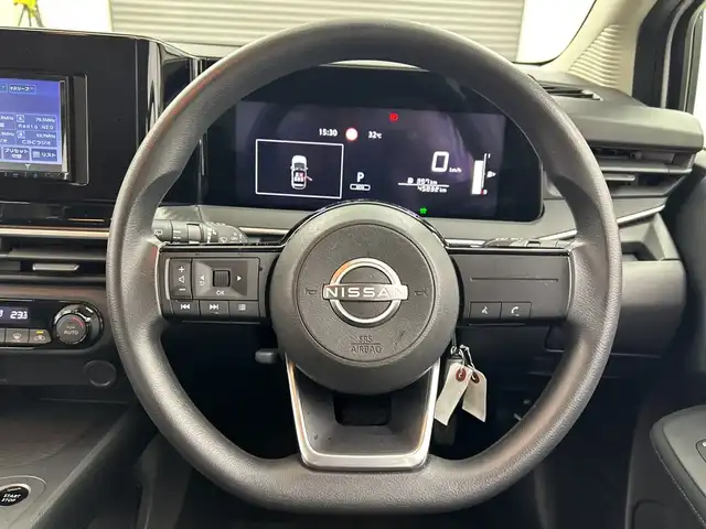 日産 ノート S 三重県 2021(令3)年 4.6万km ピュアホワイトパール ナビ取付パッケージ/アラウンドビューモニター/ナビ非連動/インテリジェントルームミラー/BSW+BSI+RCTA/リモコンドアミラー/インテリジェントキー/LEDヘッドランプ/アダプティブLEDヘッドライトシステム/LEDフォグランプ/エマージェンシーブレーキ/車線逸脱警報/コーナーセンサー/社外ナビ（D308BT）/・CD/DVD/BT/FM/AM/ステアリングスイッチ（ナビ非連動）/電動パーキングブレーキ/オートホールド/オートライト/スペアキー/純正ホイールタイヤ2025年製造/レンタカーアップ/社外前方ドライブレコーダー/ETC/社外フロアマット