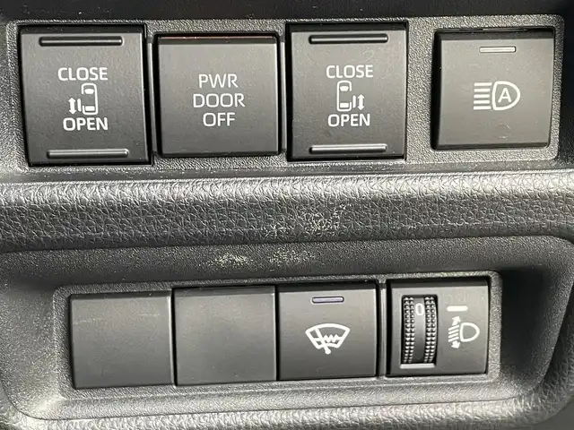 トヨタ シエンタ ハイブリッド G 道央・札幌 2024(令6)年 2.3万km ブラック ・４WD/・衝突軽減ブレーキ/・寒冷地仕様/・純正ディスプレイオーディオ/　BT＆USB＆TV/・バックカメラ/・両側パワースライドドア/・コーナーセンサー/・レーダークルーズコントロール/・ブラインドスポットモニター/・レーンキープアシスト/・オートエアコン/・オートライト/・オートリトラミラー/・ビルトインETC/・ステアリングスイッチ/・ハンズフリー/・フロアマット/・ウィンカーミラー/・ワイパー熱線