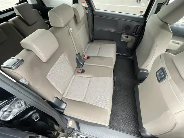 トヨタ シエンタ ハイブリッド G 道央・札幌 2024(令6)年 2.3万km ブラック ・４WD/・衝突軽減ブレーキ/・寒冷地仕様/・純正ディスプレイオーディオ/　BT＆USB＆TV/・バックカメラ/・両側パワースライドドア/・コーナーセンサー/・レーダークルーズコントロール/・ブラインドスポットモニター/・レーンキープアシスト/・オートエアコン/・オートライト/・オートリトラミラー/・ビルトインETC/・ステアリングスイッチ/・ハンズフリー/・フロアマット/・ウィンカーミラー/・ワイパー熱線