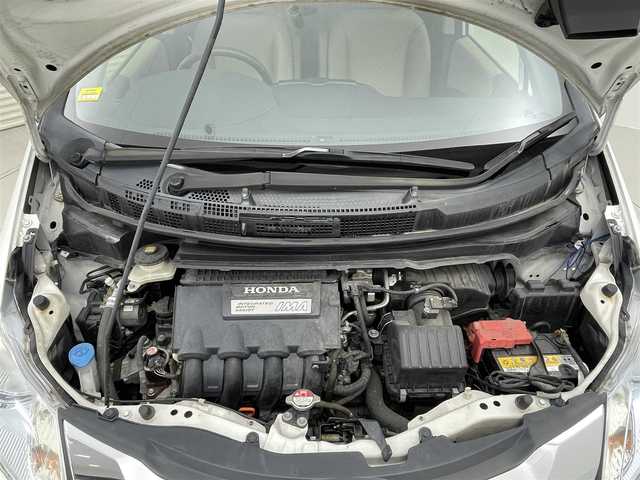 ホンダ フリード ハイブリット ジャストセレクション 茨城県 2014(平26)年 8万km ホワイトオーキッドパール 社外ナビ/ドラレコ/ETC/Bluetooth/フルセグ視聴可/寒冷地仕様/バックカメラ/ハーフレザーシート/純正フロアマット/純正AW