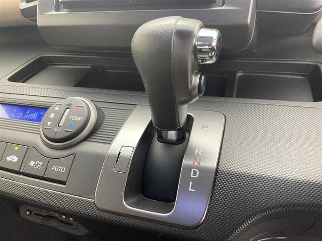ホンダ フリード ハイブリット ジャストセレクション 茨城県 2014(平26)年 8万km ホワイトオーキッドパール 社外ナビ/ドラレコ/ETC/Bluetooth/フルセグ視聴可/寒冷地仕様/バックカメラ/ハーフレザーシート/純正フロアマット/純正AW