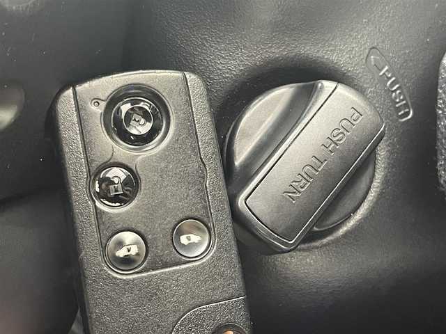 ホンダ フリード ハイブリット ジャストセレクション 茨城県 2014(平26)年 8万km ホワイトオーキッドパール 社外ナビ/ドラレコ/ETC/Bluetooth/フルセグ視聴可/寒冷地仕様/バックカメラ/ハーフレザーシート/純正フロアマット/純正AW