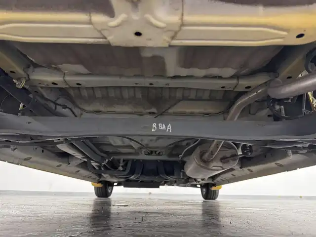 ホンダ Ｎ ＯＮＥ プレミアム Lパッケージ 三重県 2013(平25)年 4万km プレミアムイエローパールⅡ ガソリン/FF/インパネCVT/【OP】純正 6.1インチ スマートフォン連携対応ディスプレイオーディオ/（FM/AM/CD/USB/iPod/HDMI/Bluetooth）/バックカメラ（3ビュー切り替え式）/ETC/安全/・VSA〈ABS＋TCS＋横すべり抑制〉/・サイドカーテンエアバッグシステム/など/装備/・オートエアコン/・オートライト/・プロジェクタータイプディスチャージヘッドライト（HID）/・フロントフォグランプ/・ECON機能/・14インチアルミホイール/・保/取/ディスプレイオーディオ取/・スマートキーx1/など