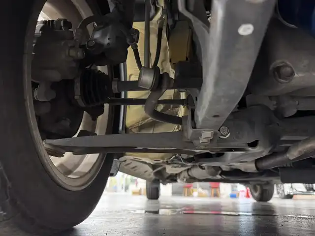 ホンダ Ｎ ＯＮＥ プレミアム Lパッケージ 三重県 2013(平25)年 4万km プレミアムイエローパールⅡ ガソリン/FF/インパネCVT/【OP】純正 6.1インチ スマートフォン連携対応ディスプレイオーディオ/（FM/AM/CD/USB/iPod/HDMI/Bluetooth）/バックカメラ（3ビュー切り替え式）/ETC/安全/・VSA〈ABS＋TCS＋横すべり抑制〉/・サイドカーテンエアバッグシステム/など/装備/・オートエアコン/・オートライト/・プロジェクタータイプディスチャージヘッドライト（HID）/・フロントフォグランプ/・ECON機能/・14インチアルミホイール/・保/取/ディスプレイオーディオ取/・スマートキーx1/など