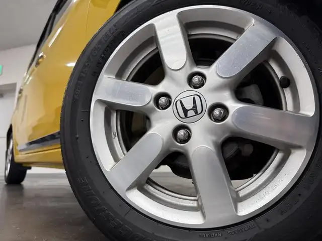 ホンダ Ｎ ＯＮＥ プレミアム Lパッケージ 三重県 2013(平25)年 4万km プレミアムイエローパールⅡ ガソリン/FF/インパネCVT/【OP】純正 6.1インチ スマートフォン連携対応ディスプレイオーディオ/（FM/AM/CD/USB/iPod/HDMI/Bluetooth）/バックカメラ（3ビュー切り替え式）/ETC/安全/・VSA〈ABS＋TCS＋横すべり抑制〉/・サイドカーテンエアバッグシステム/など/装備/・オートエアコン/・オートライト/・プロジェクタータイプディスチャージヘッドライト（HID）/・フロントフォグランプ/・ECON機能/・14インチアルミホイール/・保/取/ディスプレイオーディオ取/・スマートキーx1/など