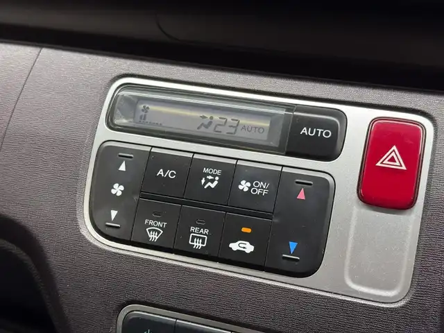 ホンダ Ｎ ＯＮＥ プレミアム Lパッケージ 三重県 2013(平25)年 4万km プレミアムイエローパールⅡ ガソリン/FF/インパネCVT/【OP】純正 6.1インチ スマートフォン連携対応ディスプレイオーディオ/（FM/AM/CD/USB/iPod/HDMI/Bluetooth）/バックカメラ（3ビュー切り替え式）/ETC/安全/・VSA〈ABS＋TCS＋横すべり抑制〉/・サイドカーテンエアバッグシステム/など/装備/・オートエアコン/・オートライト/・プロジェクタータイプディスチャージヘッドライト（HID）/・フロントフォグランプ/・ECON機能/・14インチアルミホイール/・保/取/ディスプレイオーディオ取/・スマートキーx1/など