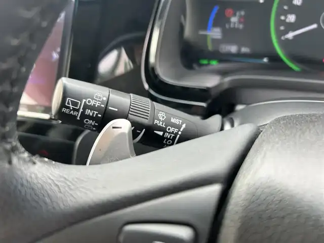 ホンダ シャトル ハイブリッド X ホンダセンシング 愛媛県 2020(令2)年 3.6万km プラチナホワイトパール 純正8型ナビ/バックカメラ/半革温シート/アダプティブクルーズコントロール/衝突被害軽減装置/車線逸脱防止装置/クリアランスソナー/パドルシフト/フロントワイパーデアイサー/前後ドライブレコーダー/LEDヘッドライト/電格ミラー/ヒートミラー/ステアリングリモコン/純正ラバーマット/ISOFIX/シガーソケット/現状サマー(純正AW)(185/60R15)/BRIDGESTONE EcoPia EP150