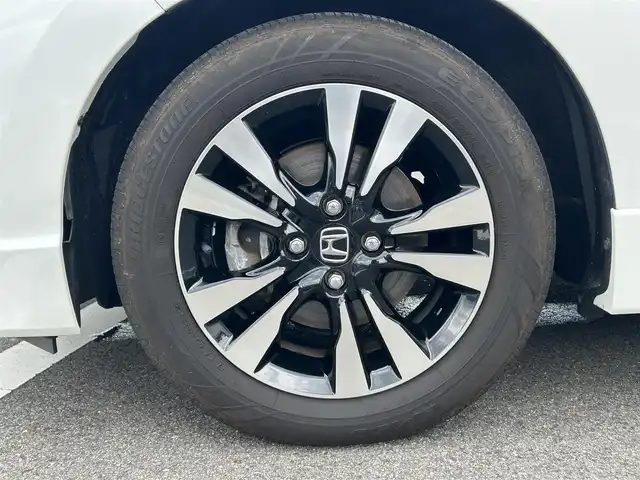 ホンダ シャトル ハイブリッド X ホンダセンシング 愛媛県 2020(令2)年 3.6万km プラチナホワイトパール 純正8型ナビ/バックカメラ/半革温シート/アダプティブクルーズコントロール/衝突被害軽減装置/車線逸脱防止装置/クリアランスソナー/パドルシフト/フロントワイパーデアイサー/前後ドライブレコーダー/LEDヘッドライト/電格ミラー/ヒートミラー/ステアリングリモコン/純正ラバーマット/ISOFIX/シガーソケット/現状サマー(純正AW)(185/60R15)/BRIDGESTONE EcoPia EP150