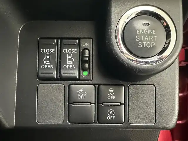 トヨタ タンク カスタムG S 兵庫県 2018(平30)年 8.9万km ブラックマイカ/マゼンダベリーメタリック 社外メモリナビ(CD/DVD/Bluetooth/フルセグ)/バックカメラ/両側パワースライドドア/クルーズコントロール/コーナーセンサー/オートライト/LEDヘッドライト/LEDフォグライト/純正14インチアルミホイール/純正フロアマット/レーンキープアシスト/ETC