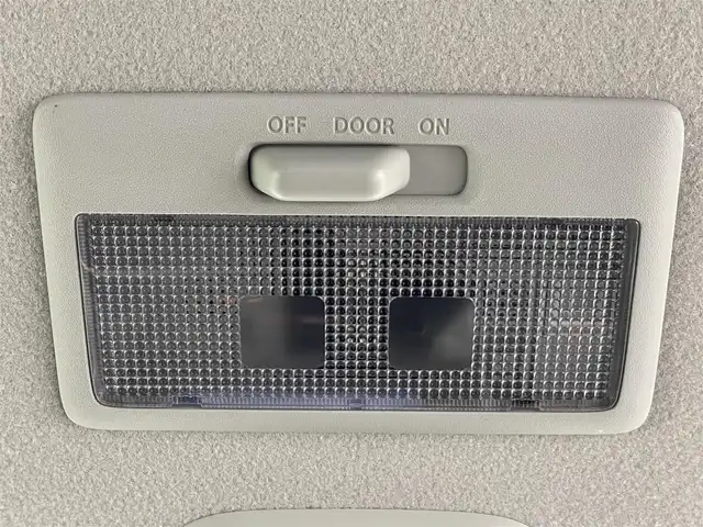 スズキ スペーシア ギア HYBRID XZ 愛知県 2020(令2)年 2.6万km クールカーキパールメタリック/ガンメタリック2トーン スズキセーフティサポート/　　・デュアルカメラブレーキサポート/　　・車線逸脱警報機能/　　・車線逸脱抑制機能/　　・ふらつき警報/　　・アダプティブクルーズコントロール/　　・ハイビームアシスト/ストラーダ7インチナビ/　　CD/DVD/BT/ワンセグ/バックカメラ/ドライブレコーダー/ETC/革巻きステアリング/シートヒーター（前席）/両側パワースライドドア/ルーフレール/純正LEDヘッドライト/フォグランプ