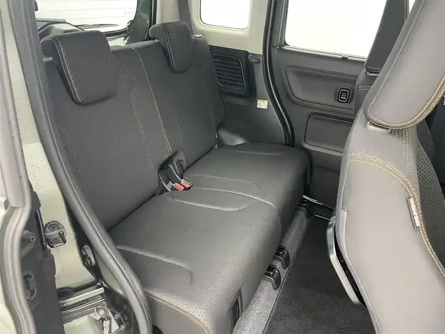 スズキ スペーシア ギア HYBRID XZ 愛知県 2020(令2)年 2.6万km クールカーキパールメタリック/ガンメタリック2トーン スズキセーフティサポート/　　・デュアルカメラブレーキサポート/　　・車線逸脱警報機能/　　・車線逸脱抑制機能/　　・ふらつき警報/　　・アダプティブクルーズコントロール/　　・ハイビームアシスト/ストラーダ7インチナビ/　　CD/DVD/BT/ワンセグ/バックカメラ/ドライブレコーダー/ETC/革巻きステアリング/シートヒーター（前席）/両側パワースライドドア/ルーフレール/純正LEDヘッドライト/フォグランプ