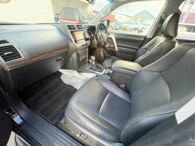 トヨタ ランドクルーザー プラド TX Lパッケージ 岩手県 2019(平31)年 16.7万km ブラック 純正ナビ/ＣＤ／ＤＶＤ／ＢＴ／フルセグ/ワンオーナー/パワーシート/パワーシート/シートヒーター／クーラー/寒冷地仕様/前後ドラレコ/レーダークルコン/前後ソナー/ワイパーデアイサー/ＥＴＣ/純正フロアマット/保証書/取扱説明書