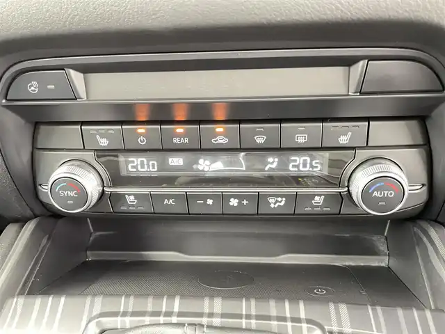 マツダ ＣＸ－８ XD スポーツアピアランス 神奈川県 2023(令5)年 3.8万km ロジウムホワイトプレミアムメタリック アドバンストスマートシティブレーキサポート/・ブラインドスポットモニタリング/・パーキングセンサー（フロント／リア）/・レーダークルーズコントロール/・スマートブレーキサポート/・レーンキープアシストシステム/・クルージング＆トラフィックサポート/ブラインドスポットモニター/BOSEサウンドシステム/サンルーフ/純正10.25インチディスプレイ/・Bluetooth接続/・フルセグTV/・USB-C接続/・360度カメラ/ブラックレザーシート/・パワーシート/・シートヒーター/エアーシート/パワーバックドア/スマートキー/LEDヘッドライト/ETC