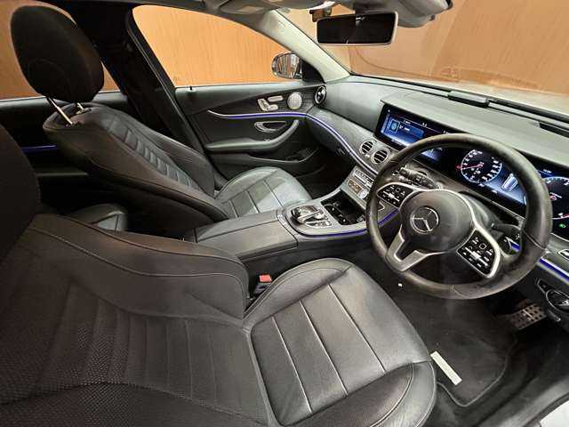 メルセデス・ベンツ Ｅ２２０ｄ 4マチック オールT ローレウスED 千葉県 2020(令2)年 5.3万km イリジウムシルバー パノラマＳＲ　/革シート　/Ｂｕｒｍｅｓｔｅｒサウンド　/ＡＣＣ　/ＨＵＤ　/ナビ　/ＴＶ　/３６０°　/Ｂｌｕｅｔｏｏｔｈ接続　/シートＨ　/ベンチレーション　/電動リアゲート　　/衝突軽減Ｂ　/ＢＳＭ　/ＬＫＡ　/１オーナー