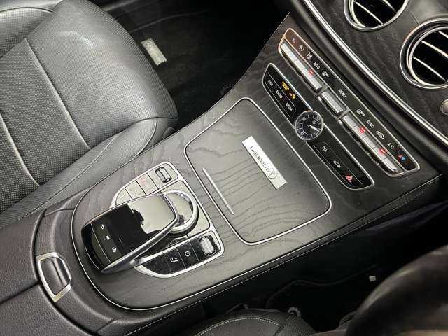 メルセデス・ベンツ Ｅ２２０ｄ 4マチック オールT ローレウスED 千葉県 2020(令2)年 5.3万km イリジウムシルバー パノラマＳＲ　/革シート　/Ｂｕｒｍｅｓｔｅｒサウンド　/ＡＣＣ　/ＨＵＤ　/ナビ　/ＴＶ　/３６０°　/Ｂｌｕｅｔｏｏｔｈ接続　/シートＨ　/ベンチレーション　/電動リアゲート　　/衝突軽減Ｂ　/ＢＳＭ　/ＬＫＡ　/１オーナー