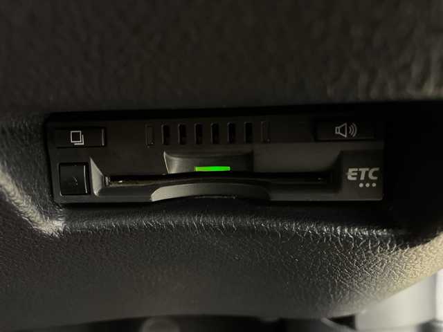 トヨタ シエンタ G グランパー 鹿児島県 2020(令2)年 2.6万km ベージュ 純正7型SDナビ/(AM/FM/CD/DVD/Bluetooth/フルセグ)/パノラミックビューモニター/両側パワースライドドア/ビルトインETC/トヨタセーフティーセンス/・プリクラッシュセーフティ/・レーンディパーチャーアラート/・オートハイビーム/・パーキングサポートブレーキ/・レーンキープアシスト/・先行車発進お知らせ機能/・インテリジェントクリアランスソナー/横滑り防止装置/前席シートヒーター/ステアリングヒーター/純正フロアマット/オートライト/LEDヘッドライト/フォグライト/スマートキー/プッシュスタート